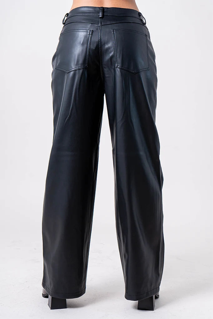 24 PANTALON STRAIGHT EFECTO PIEL IFE ONE.