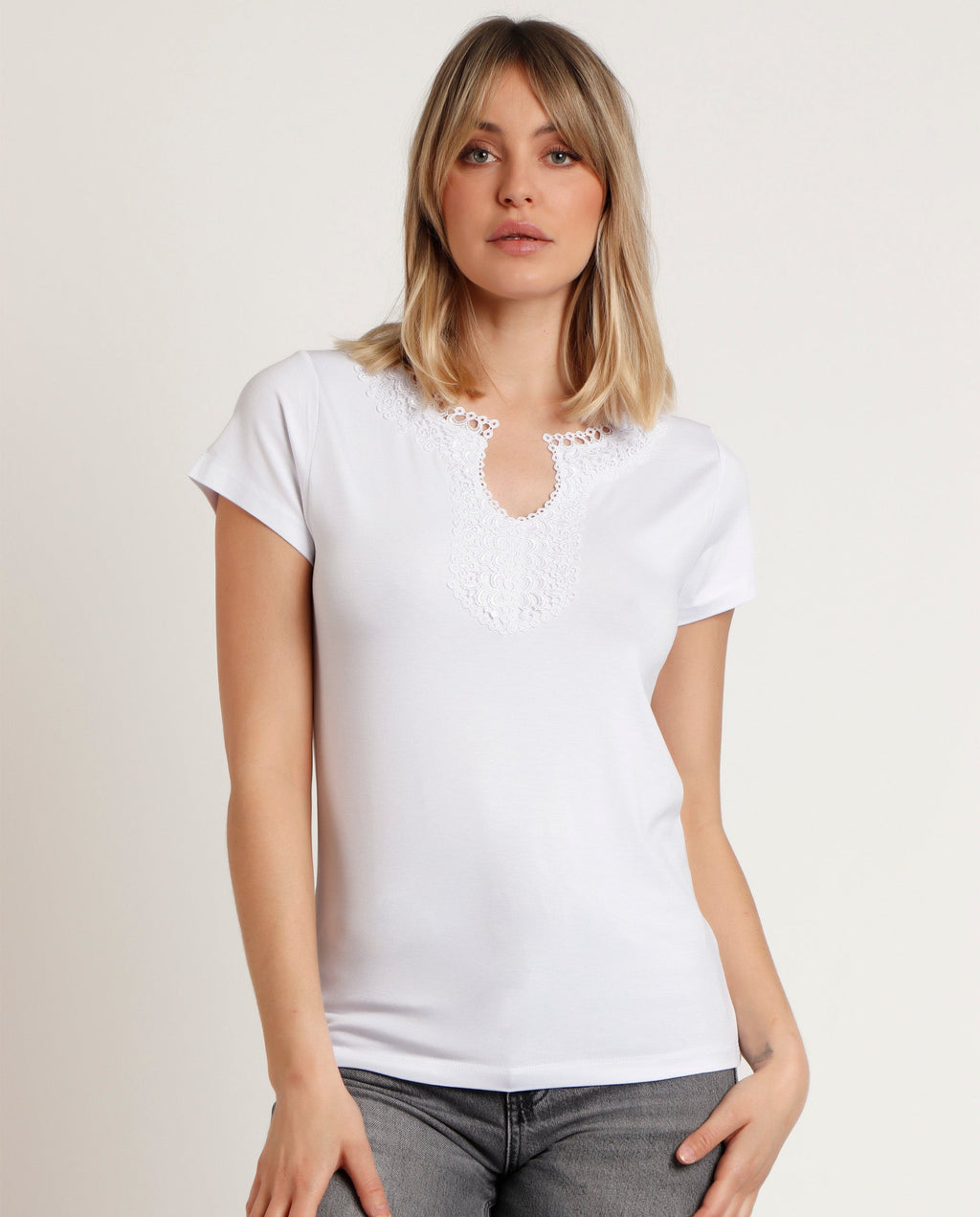Blusa Admas Mangas Cortas Encaje Lisa P/ Damas by Admas