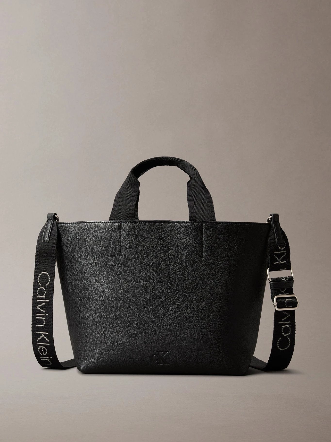 Cartera Calvin Klein Para Damas by Calvin Klein