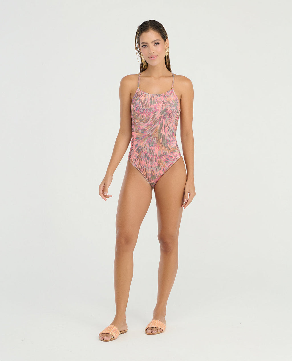 Vestido de baño entero para mujer con estampado animal print rosado, copas suaves y control de abdomen.