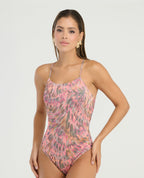 Vestido de baño entero con estampado abstracto rosa, copas suaves, tiras ajustables y control de abdomen St. Even.