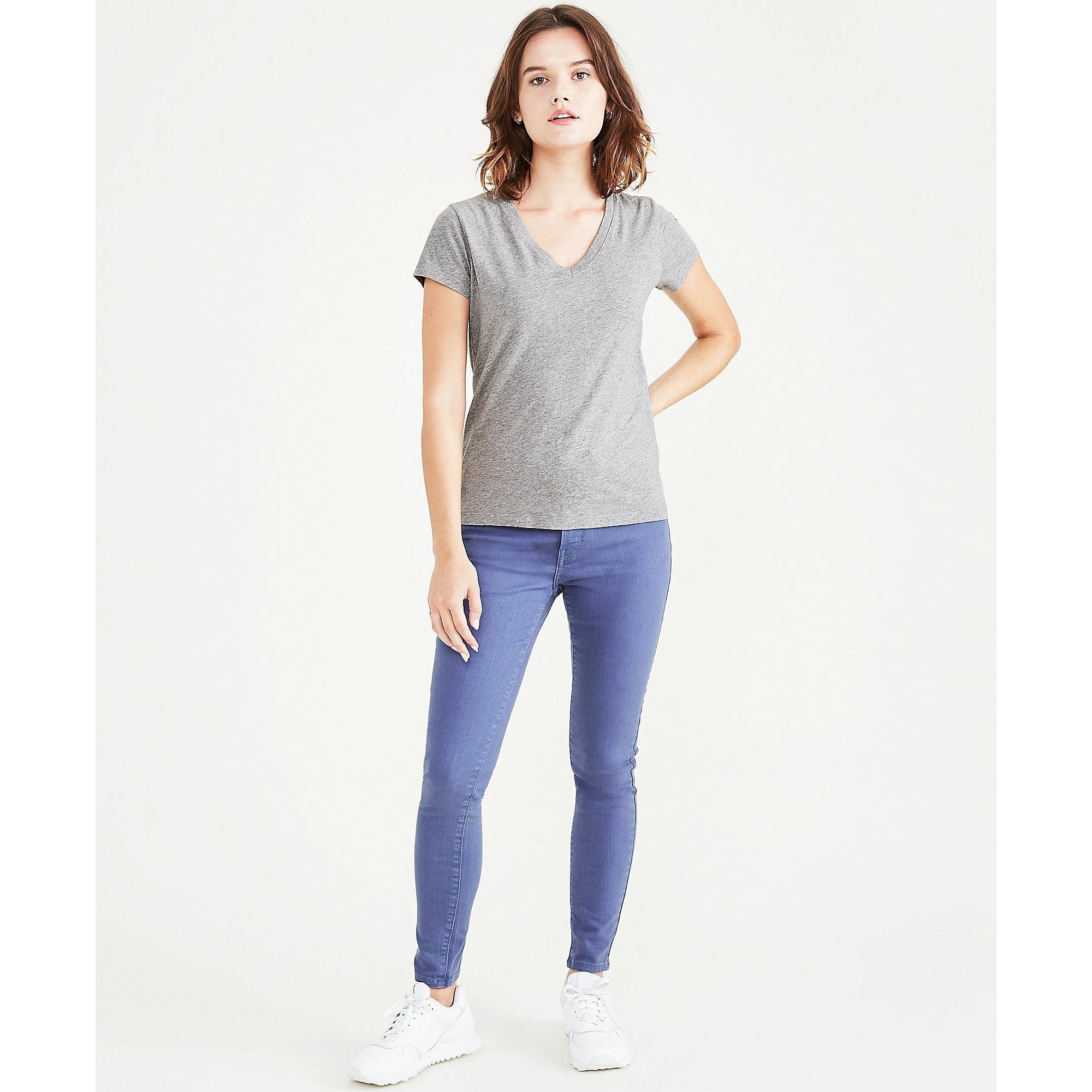 Camiseta Dockers Mangas Cortas Lisa Cuello V Para Damas by Dockers
