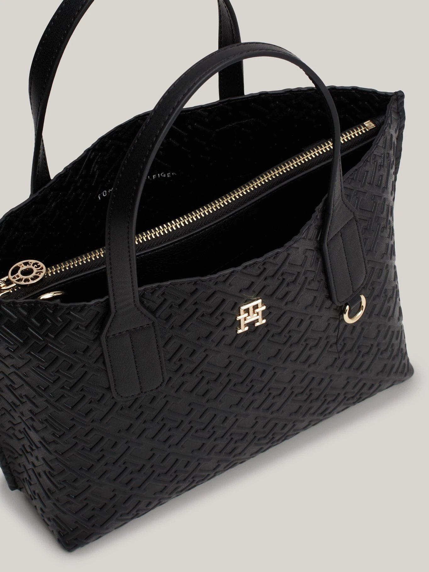 Cartera Tommy Hilfiger Para Damas by Tommy Hilfiger