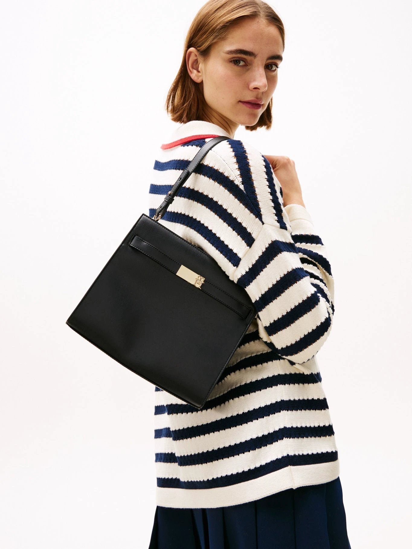 Cartera Tommy Hilfiger Para Damas by Tommy Hilfiger