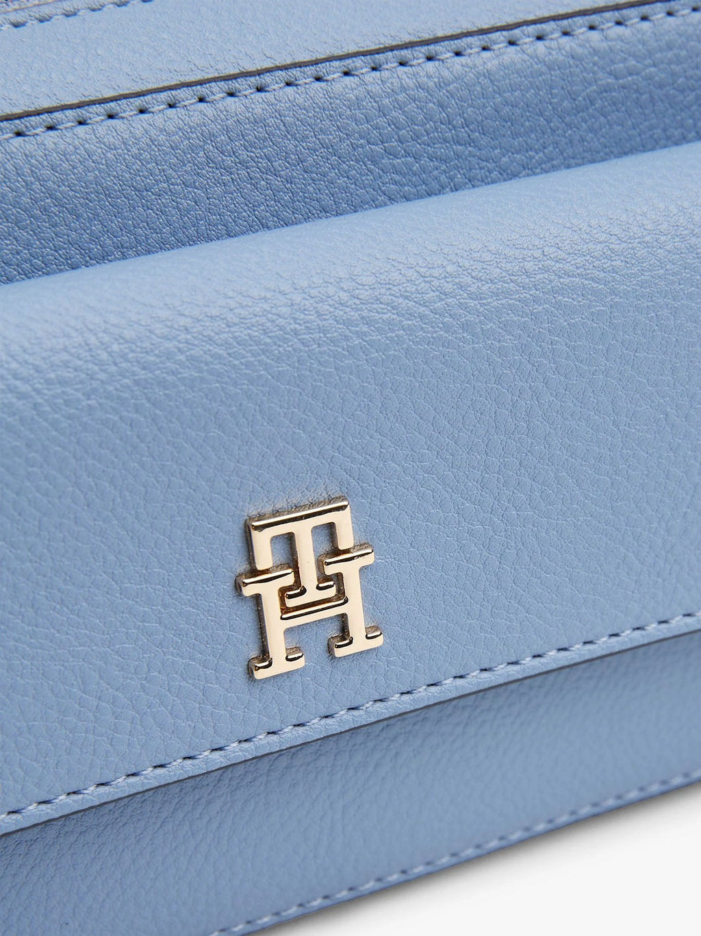 Cartera Tommy Hilfiger Para Damas by Tommy Hilfiger