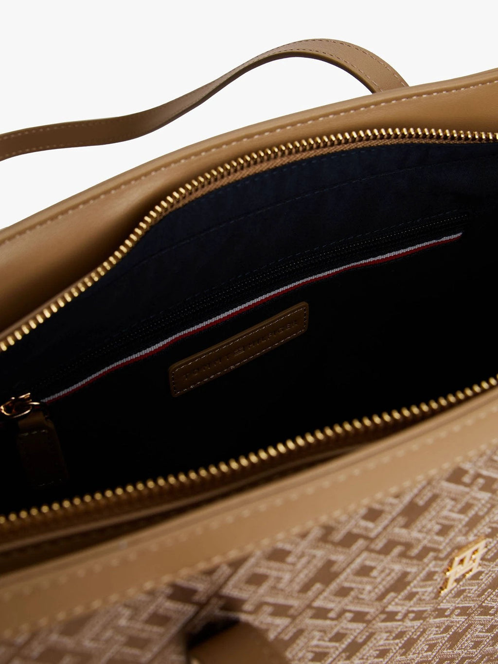 Cartera Tommy Hilfiger Para Damas by Tommy Hilfiger
