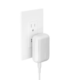 Belkin Cargador de Pared Doble BoostCharge 42W (Cable USB-C to USB-C)