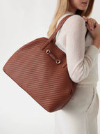 Cartera Guess Vikky Ii Para Damas by Guess