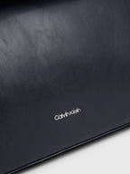 Cartera Calvin Klein Para Damas by Calvin Klein