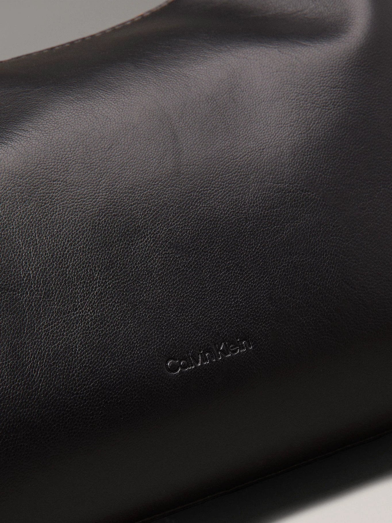 Cartera Calvin Klein Para Damas by Calvin Klein