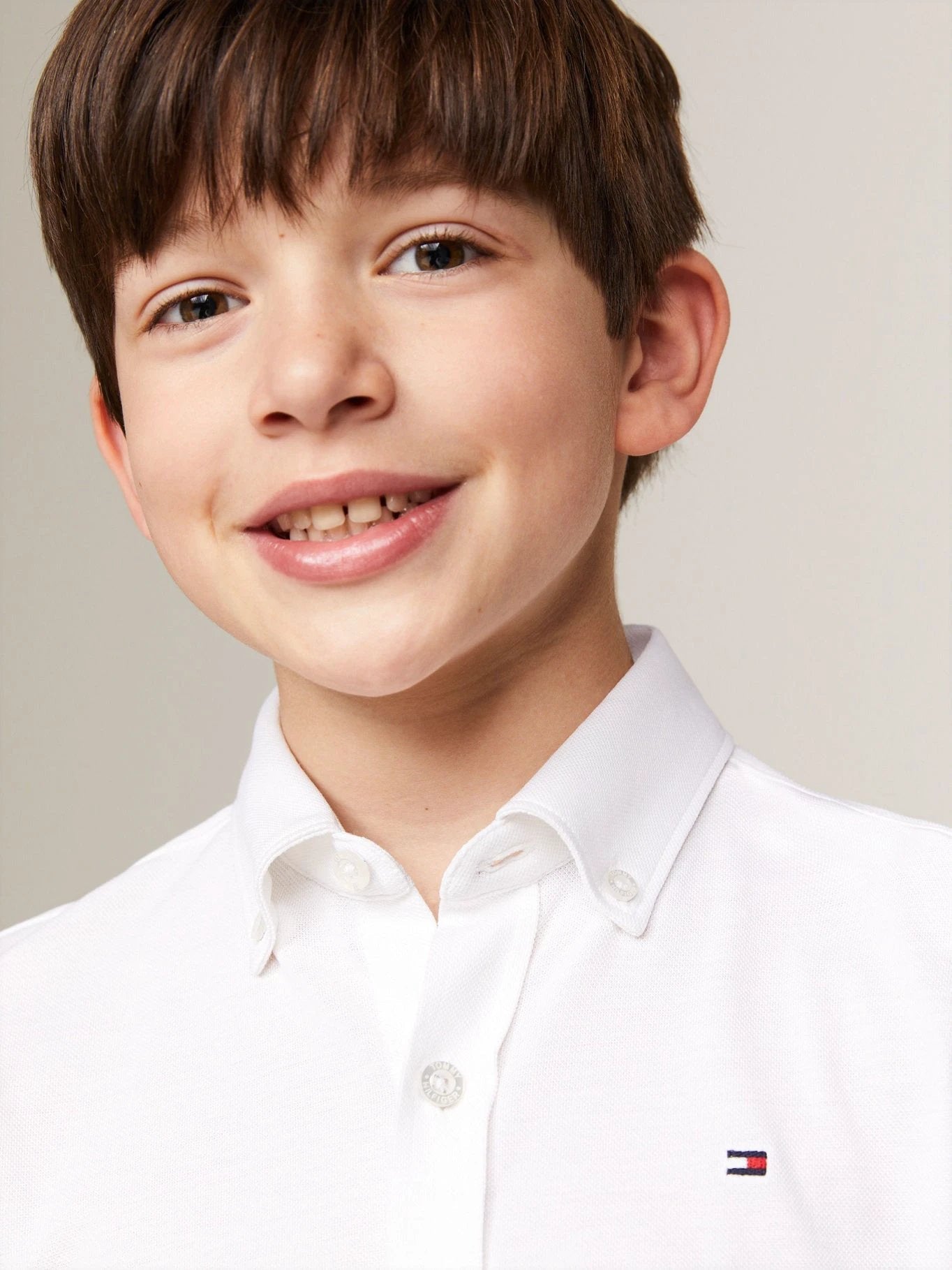 Camisa Tommy Hilfiger Mangas Largas Lisa Para Niños by Tommy Hilfiger