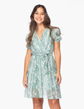 Vestido Essencia Mangas Cortas Estampado Encaje para Damas