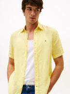 Camisa Tommy Hilfiger Mangas Cortas Lisa Para Caballeros by Tommy Hilfiger