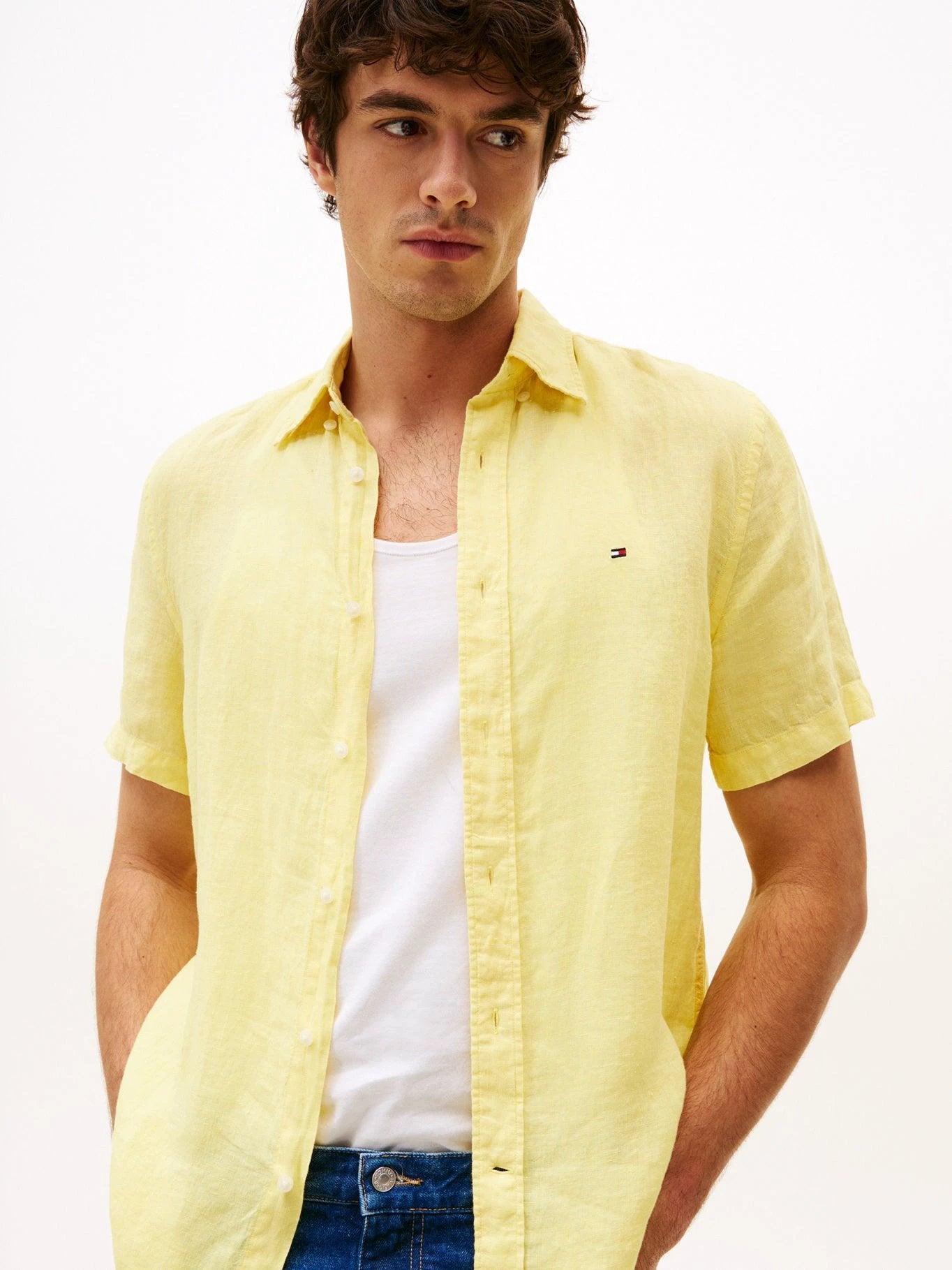 Camisa Tommy Hilfiger Mangas Cortas Lisa Para Caballeros by Tommy Hilfiger