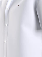 Camisa Tommy Hilfiger Mangas Cortas Cuello Chino Lisa P/ Caballeros MW0MW35275 by Tommy Hilfiger
