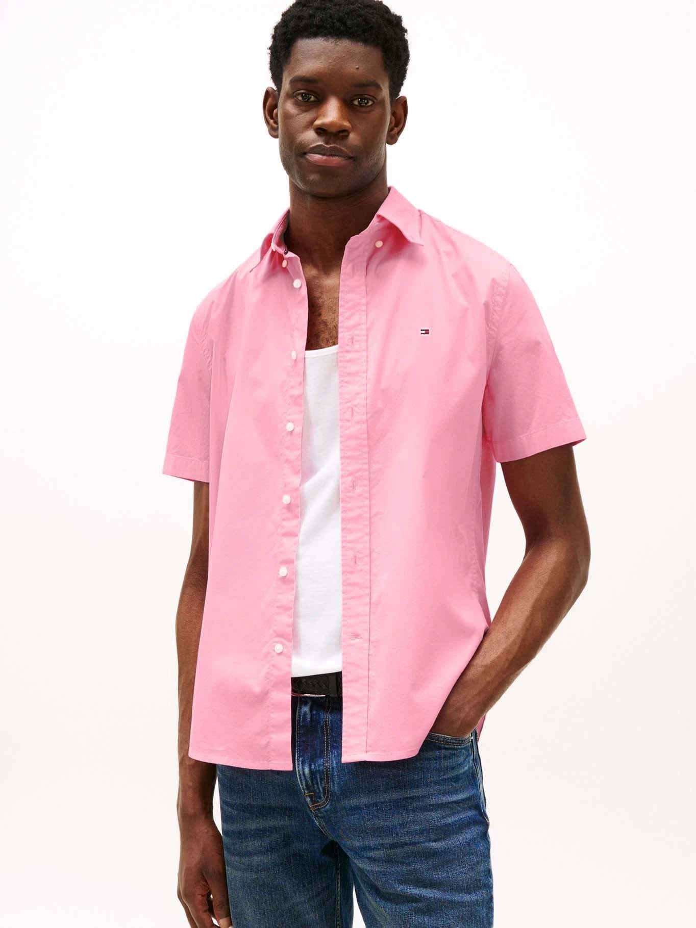 Camisa Tommy Hilfiger Mangas Cortas Lisa Para Caballeros by Tommy Hilfiger