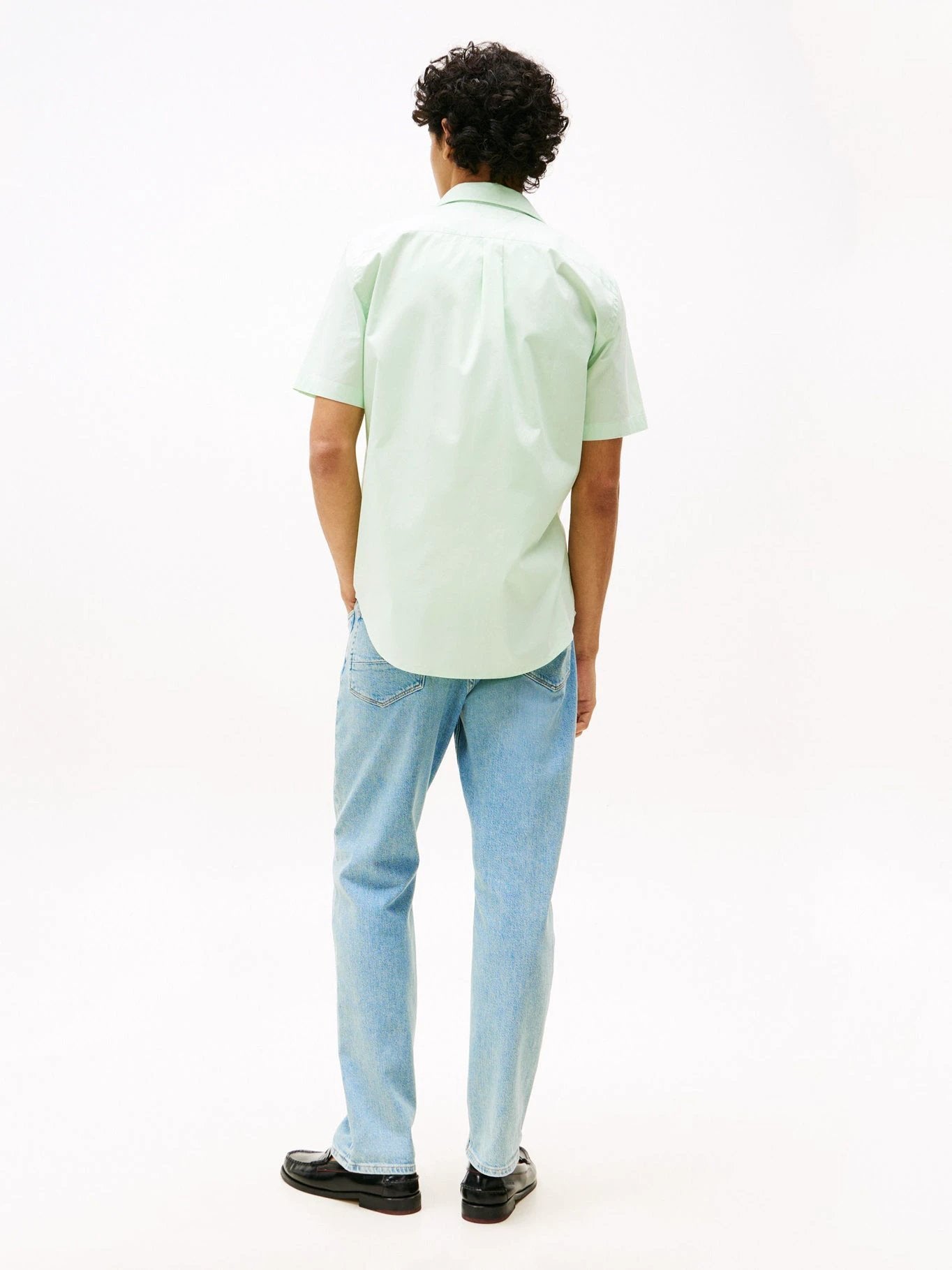 Camisa Tommy Hilfiger Mangas Cortas Lisa Para Caballeros by Tommy Hilfiger