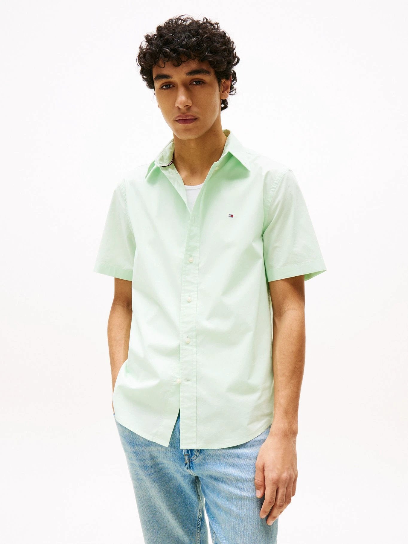 Camisa Tommy Hilfiger Mangas Cortas Lisa Para Caballeros by Tommy Hilfiger