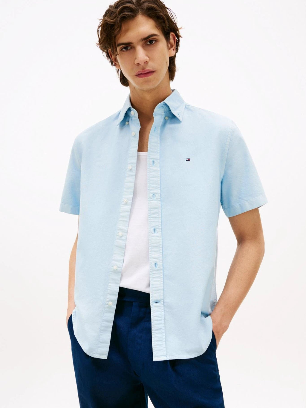 Camisa Tommy Hilfiger Mangas Cortas Lisa Para Caballeros by Tommy Hilfiger