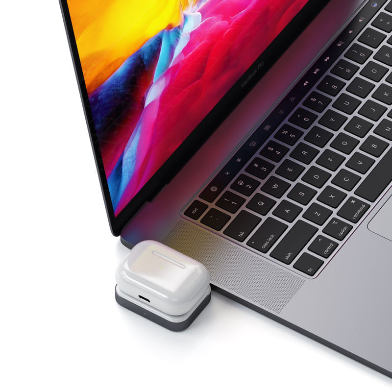 Satechi USB-C WIRELESS Charging Dock for Airpods