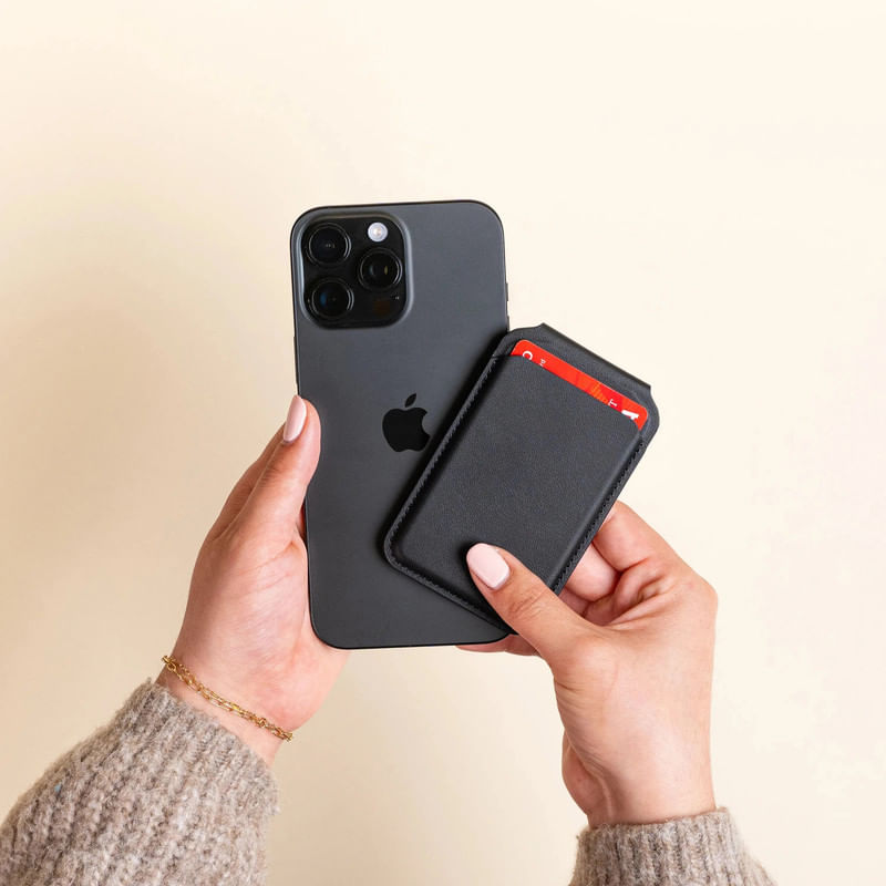 Satechi Vegan Leather Magnetic Wallet for iPhone - Black