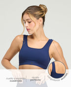 Top deportivo azul seamless con cuello cuadrado y cargaderas anchas, ideal para gimnasio y yoga.