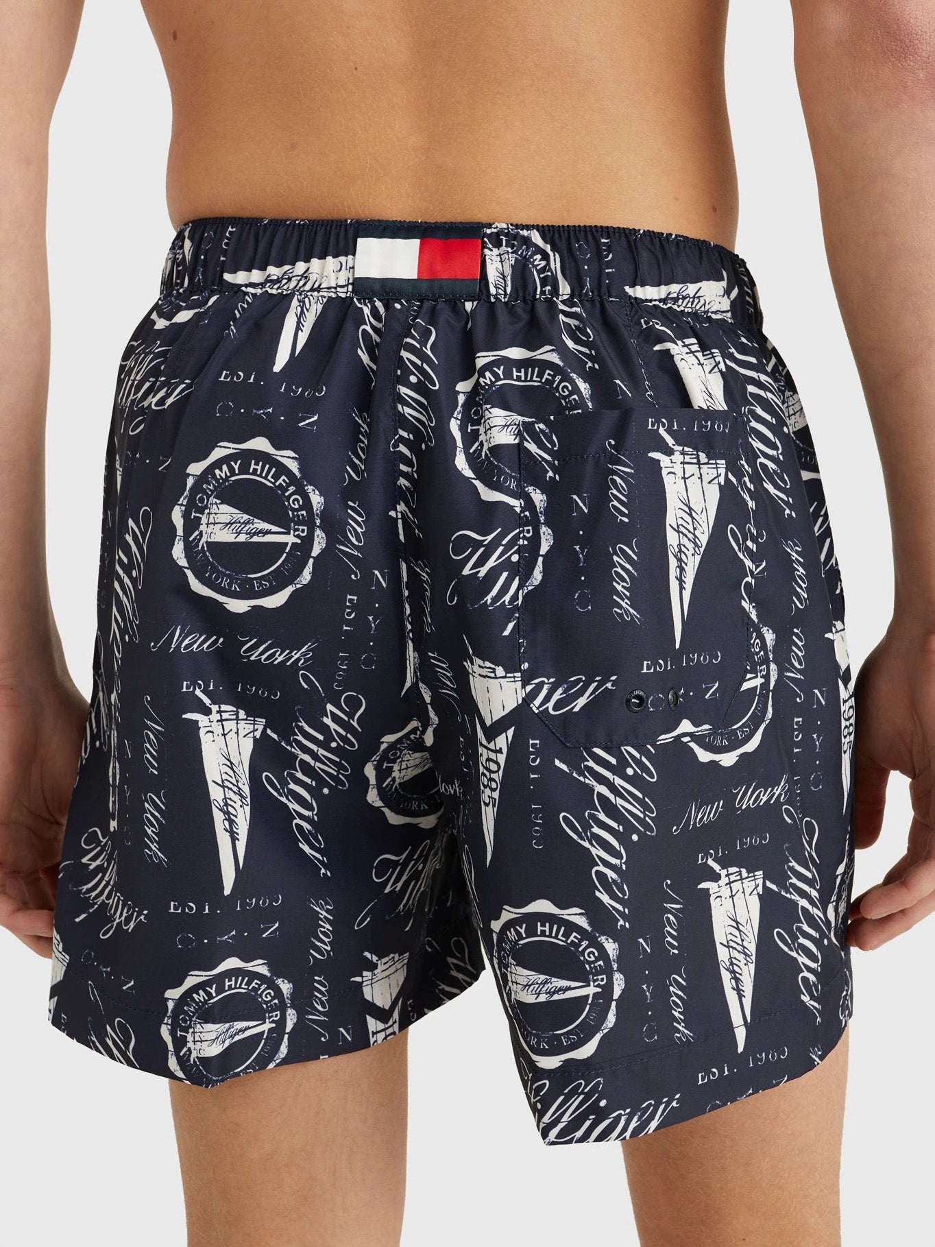 traje-de-bano-tommy-hilfiger-liso-p-caballeros-3