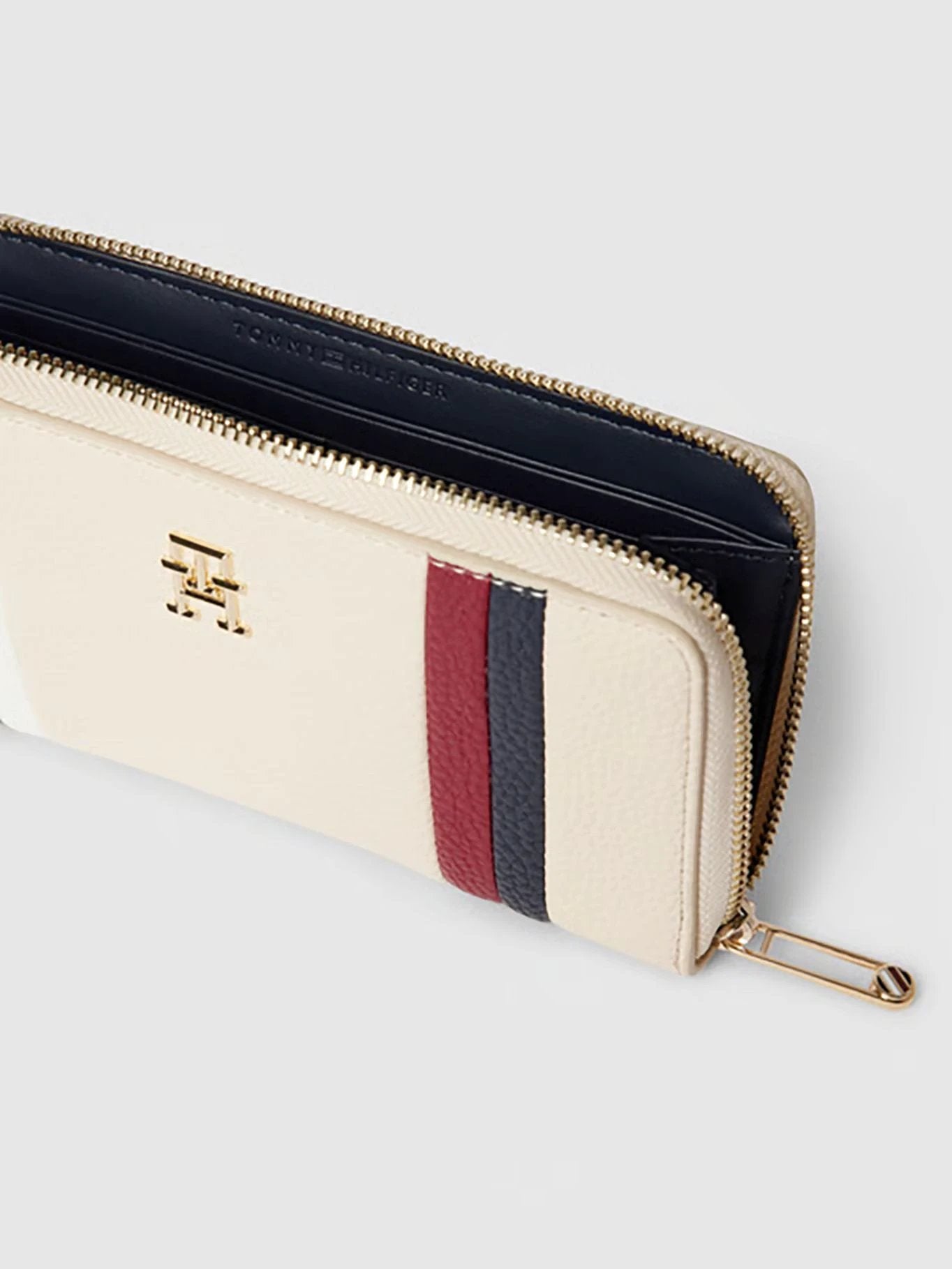 Monedero Tommy Hilfiger Para Damas by Tommy Hilfiger