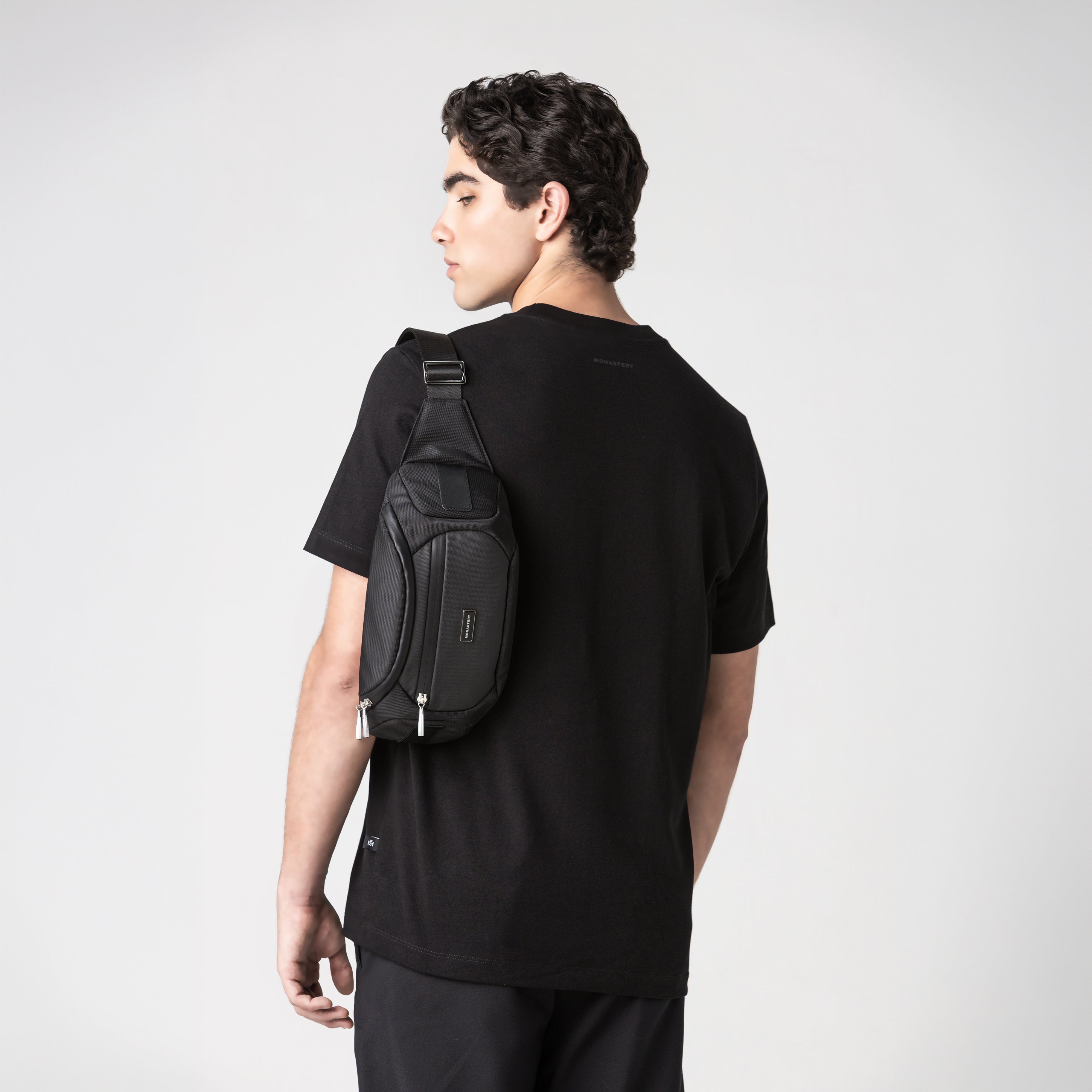 ALBAQ FANNY PACK UNISEX BLACK - Monastery | Tienda Oficial Colombia