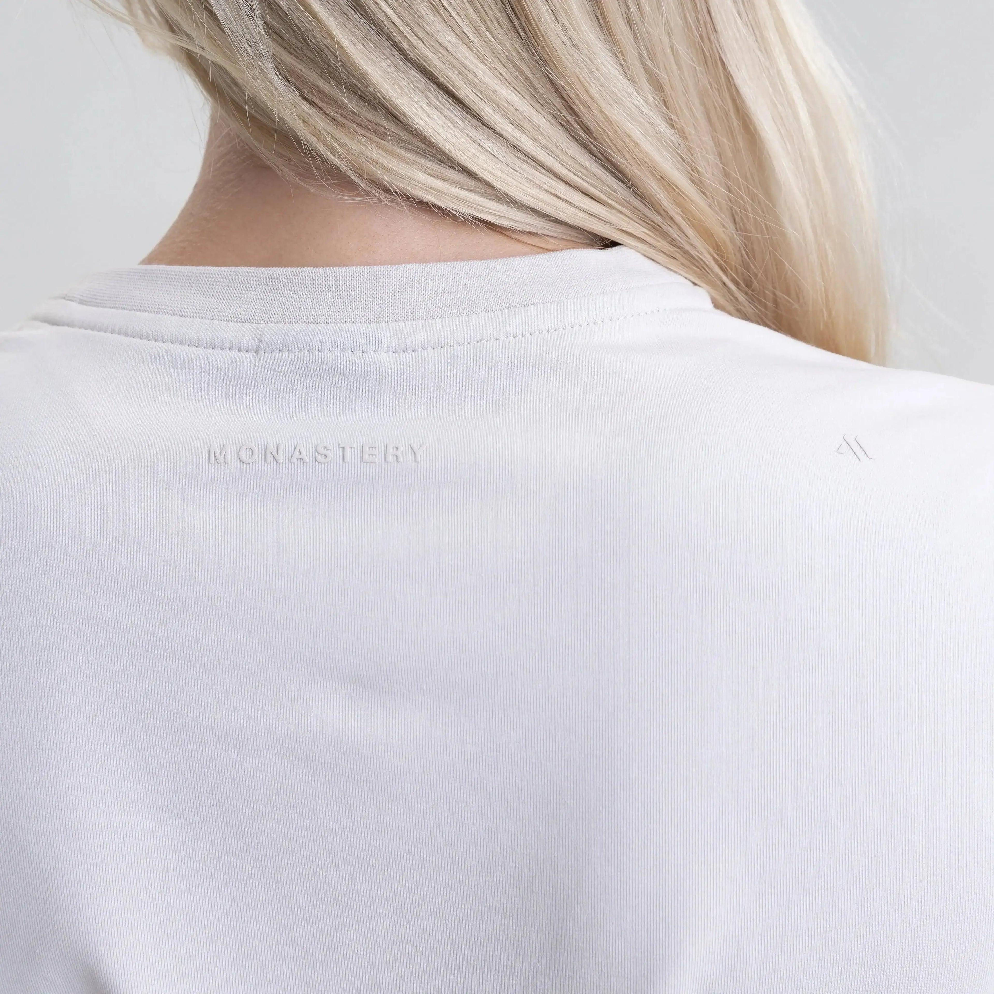 BATUR T-SHIRT WOMEN MOONBEAM - Monastery | Tienda Oficial Colombia