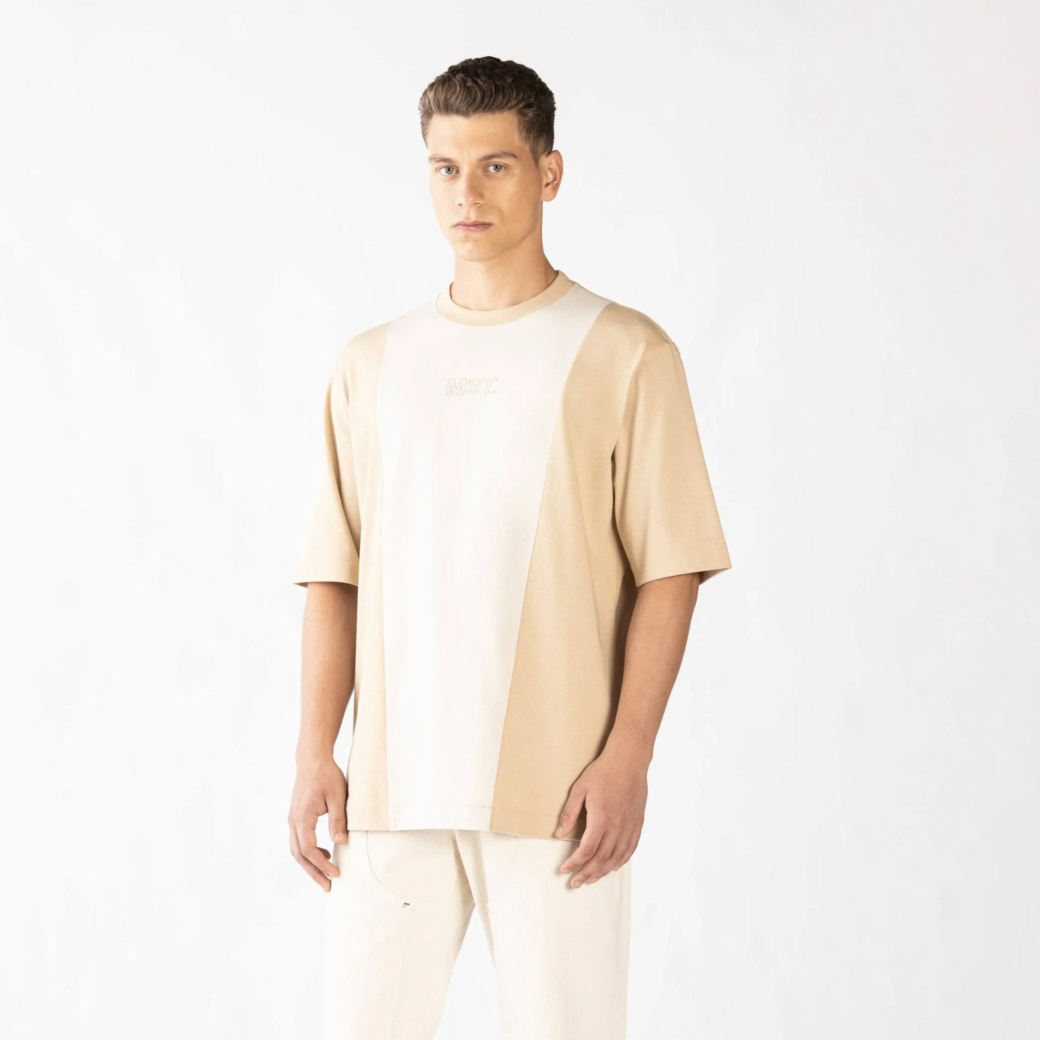 BLEIS T-SHIRT OVERSIZED MEN IRISH CREAM - Monastery | Tienda Oficial Colombia