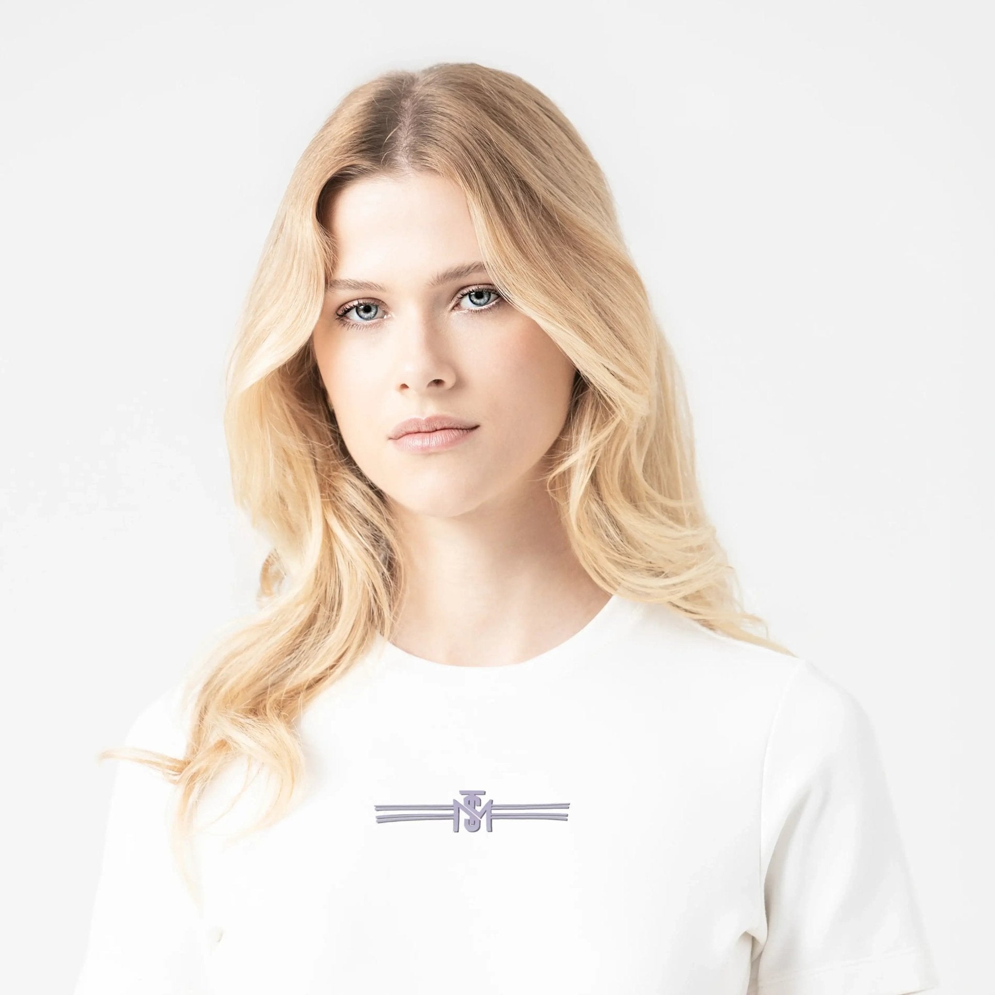CADI T - SHIRT WOMEN WHITE - Monastery | Tienda Oficial Colombia