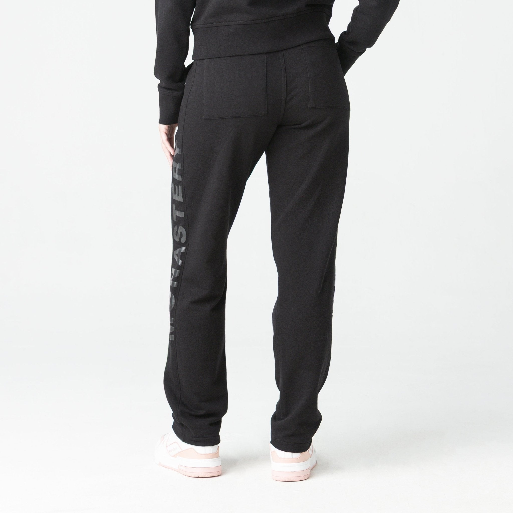 CHAGAT JOGGER WOMEN BLACK - Monastery | Tienda Oficial Colombia