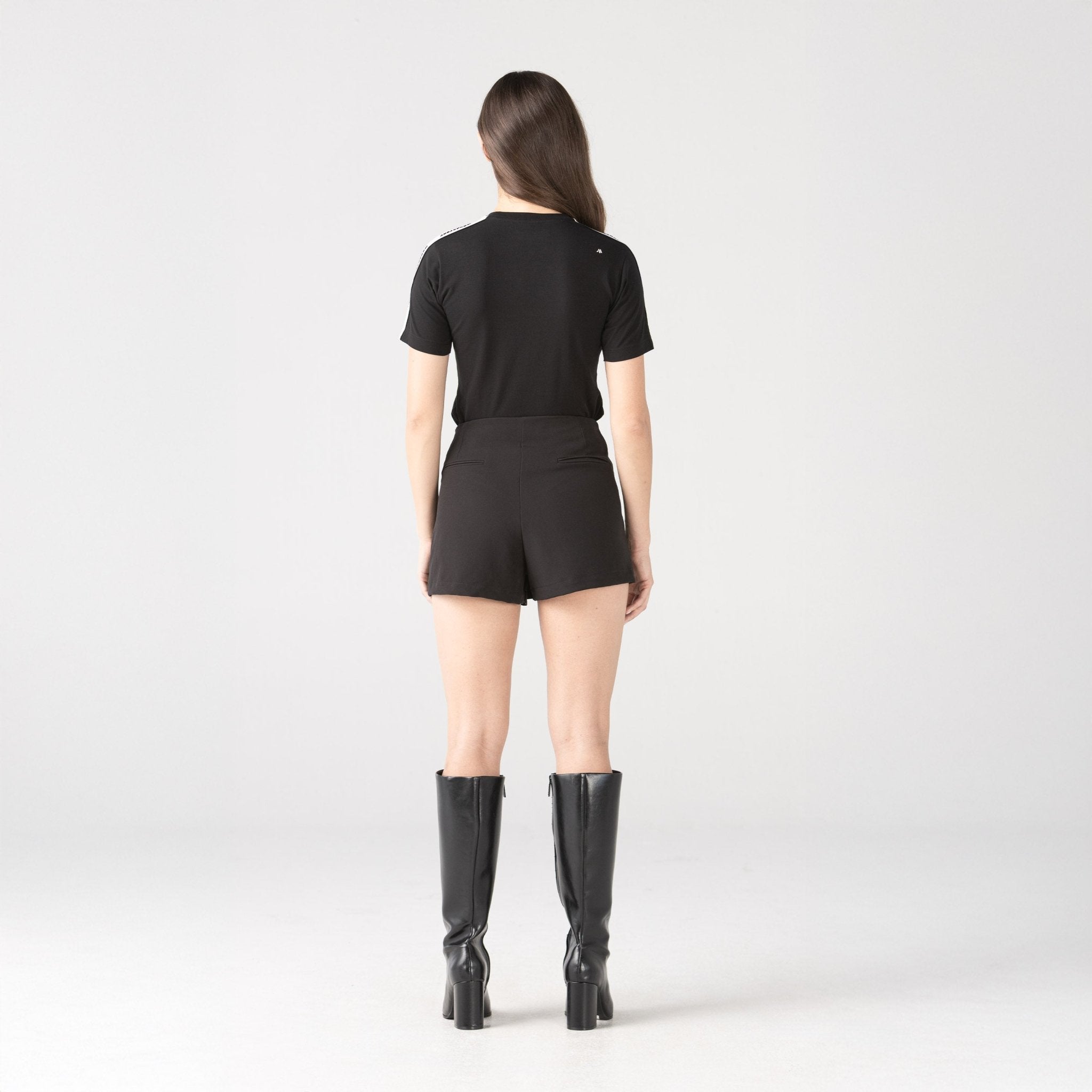DAN T - SHIRT WOMEN BLACK - Monastery | Tienda Oficial Colombia