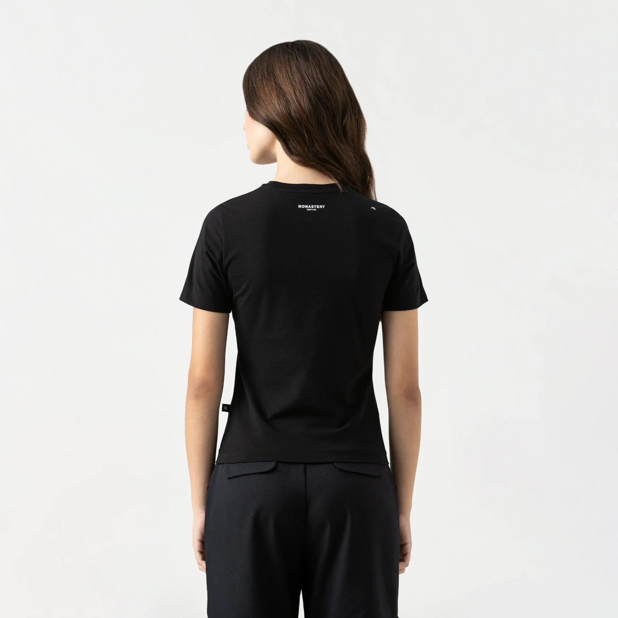 ISSLA T - SHIRT WOMEN BLACK - Monastery | Tienda Oficial Colombia