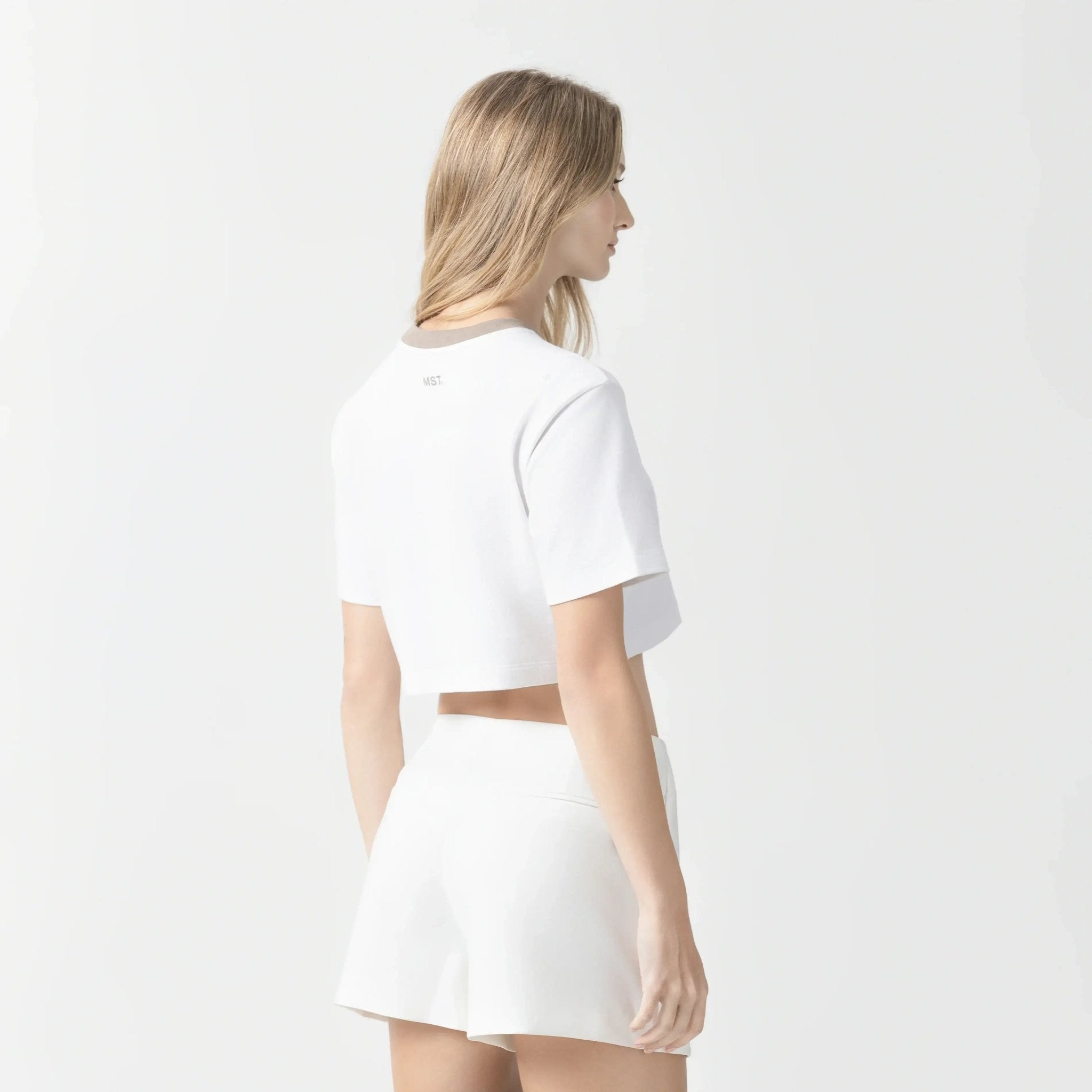 NOORA CROP TOP WOMEN WHITE - Monastery | Tienda Oficial Colombia
