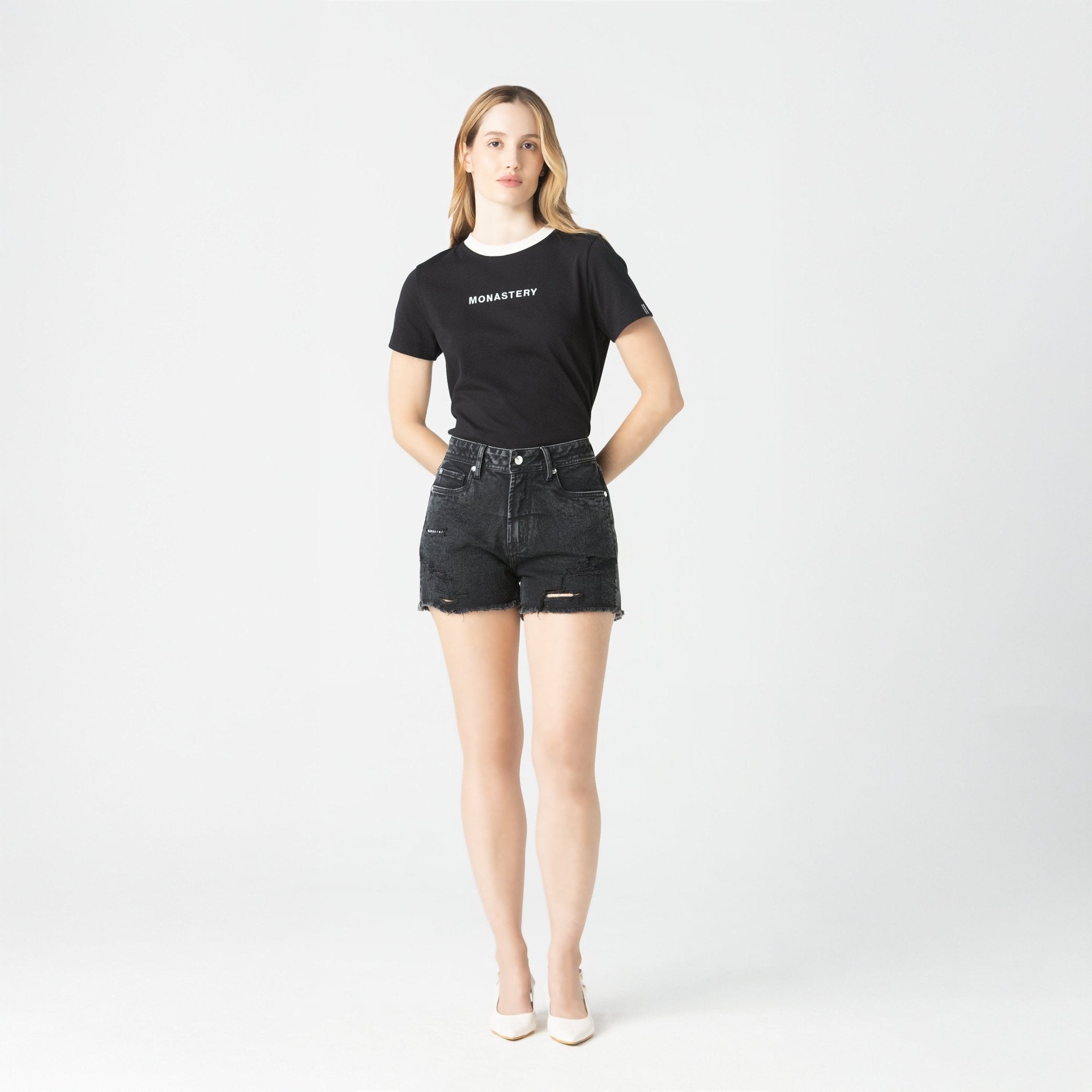 SAMUD T - SHIRT WOMEN BLACK - Monastery | Tienda Oficial Colombia