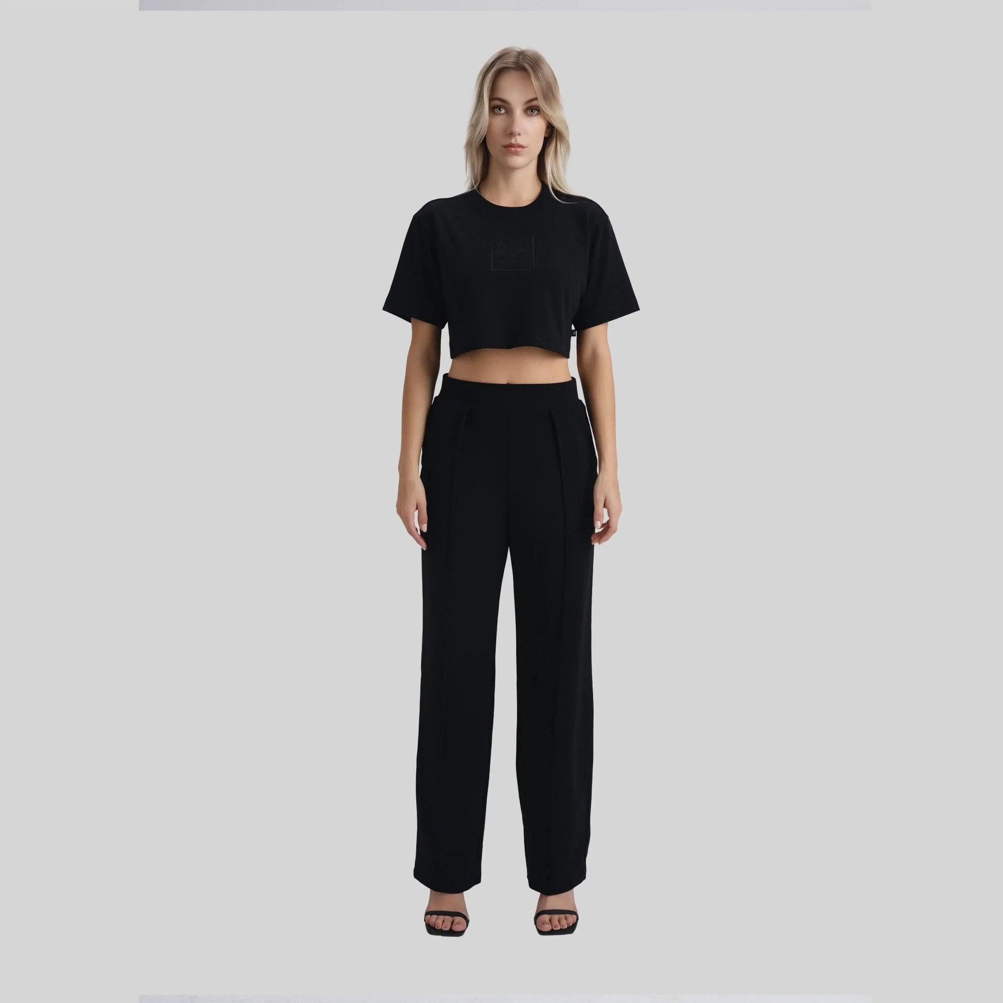 SKODA CROP TOP BLACK - Monastery | Tienda Oficial Colombia